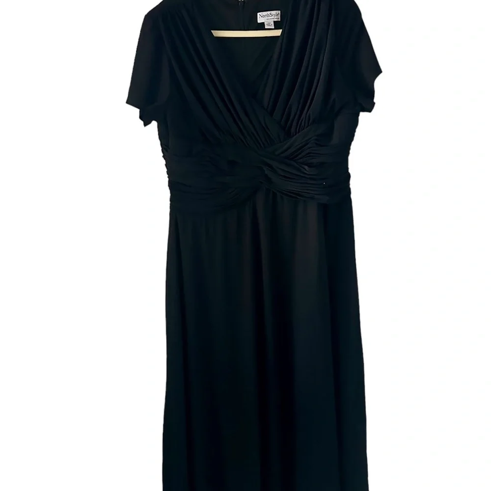 NorthStyle Women's Dress Black Size 20P